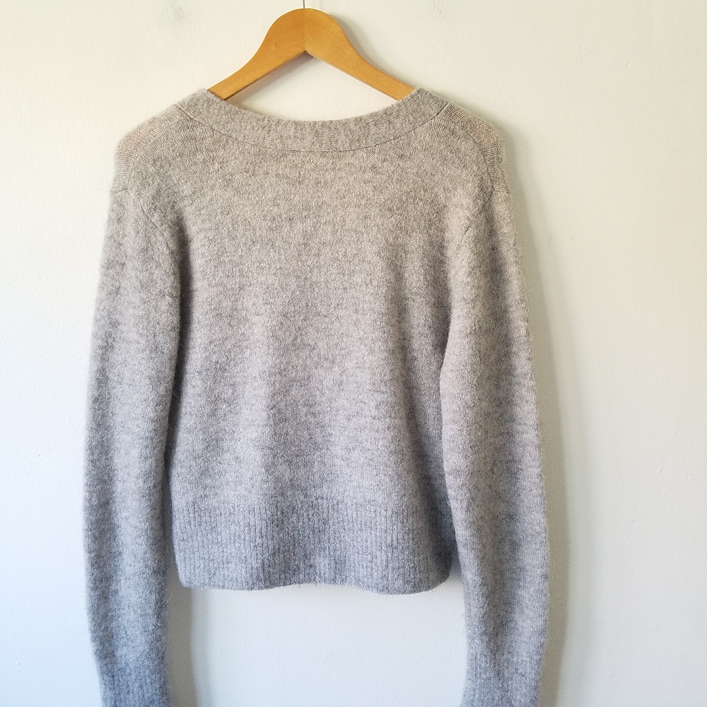 & Other Stories Light Gray V-Neck Fuzzy Cropped Cardigan - Picture 8 of 13